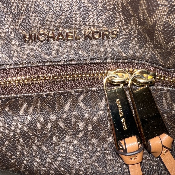 Michael Kors Backpack🎒 - Picture 2 of 6